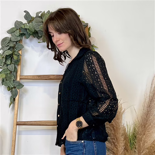 K005- Blouse Coton brodée (T36-T40) (noir) – Image 3