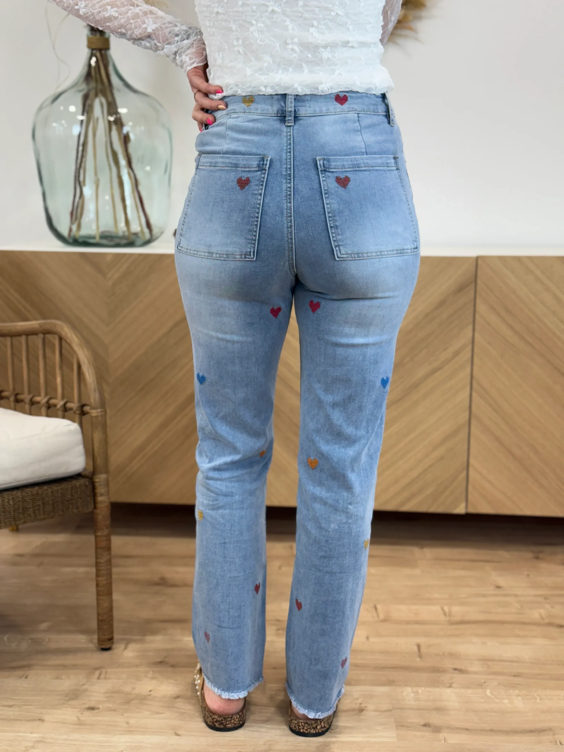 Jean avec Broderies – Image 2