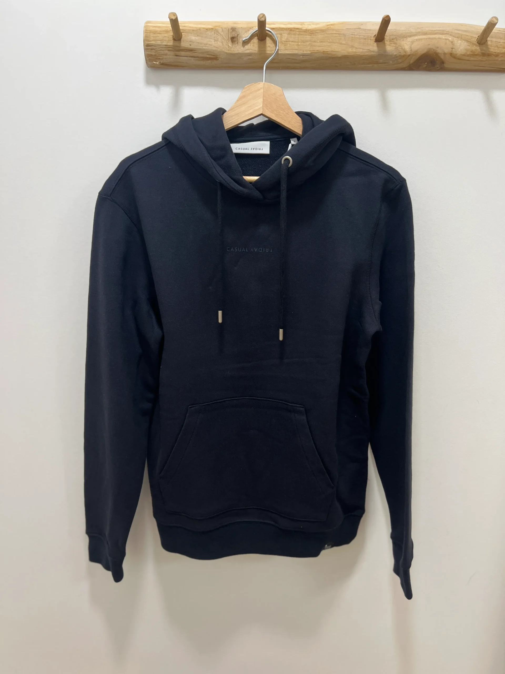 Sweat à capuche noir Casual Friday homme – Image 3