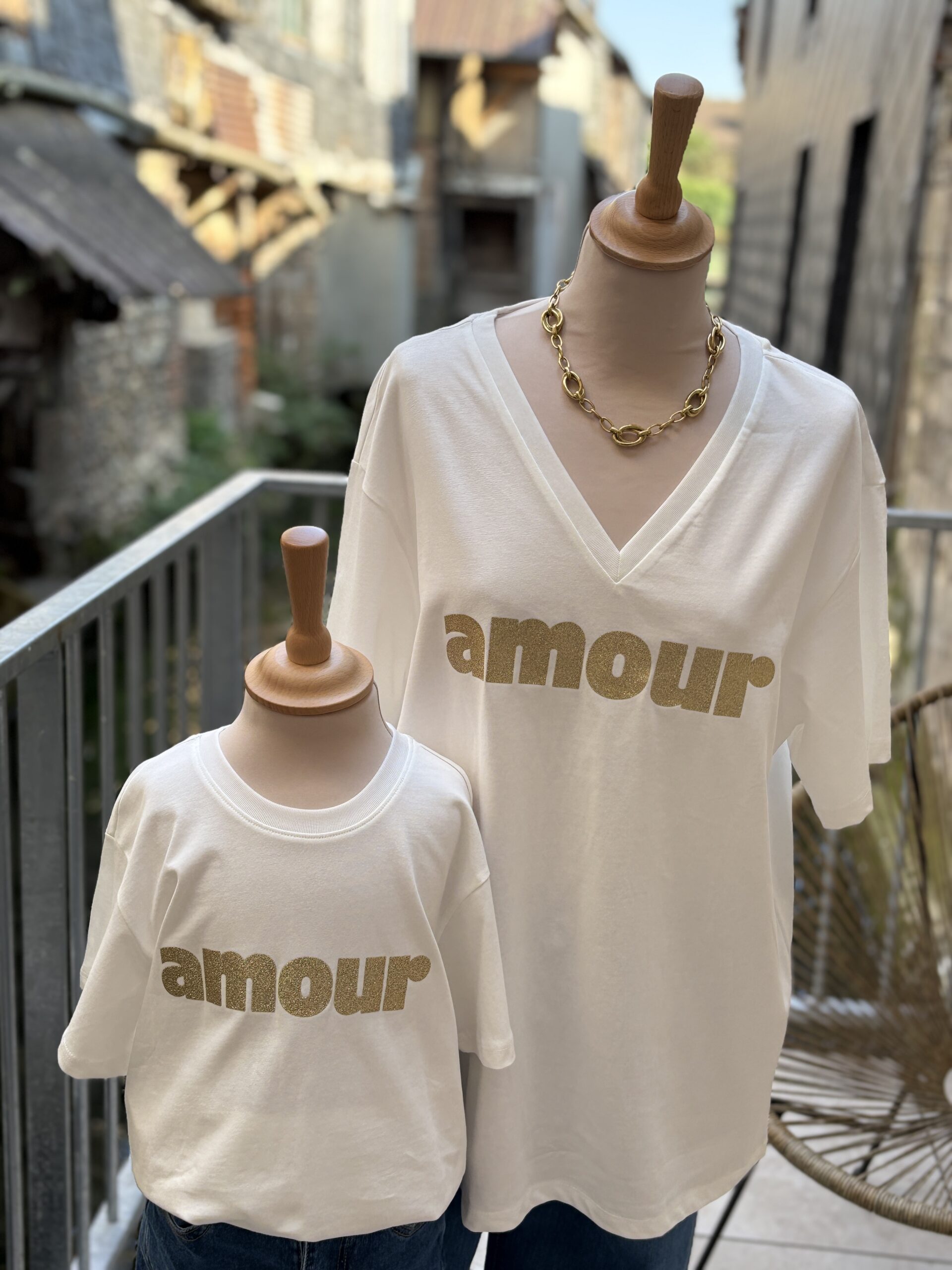 T-shirt « amour » blanc pulpeuses – Image 2